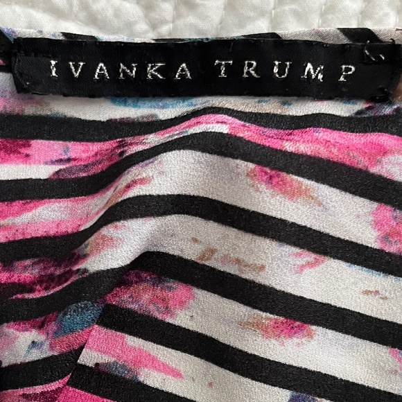 Ivanka Trump sleeveless Top - Size M - Picture 8 of 13